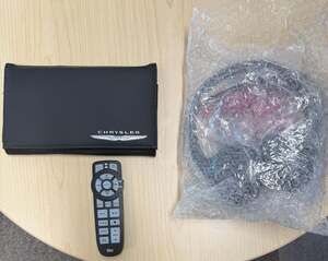 Chrysler Town & Country 2013 Owner Manuals Remote Headphones Kit